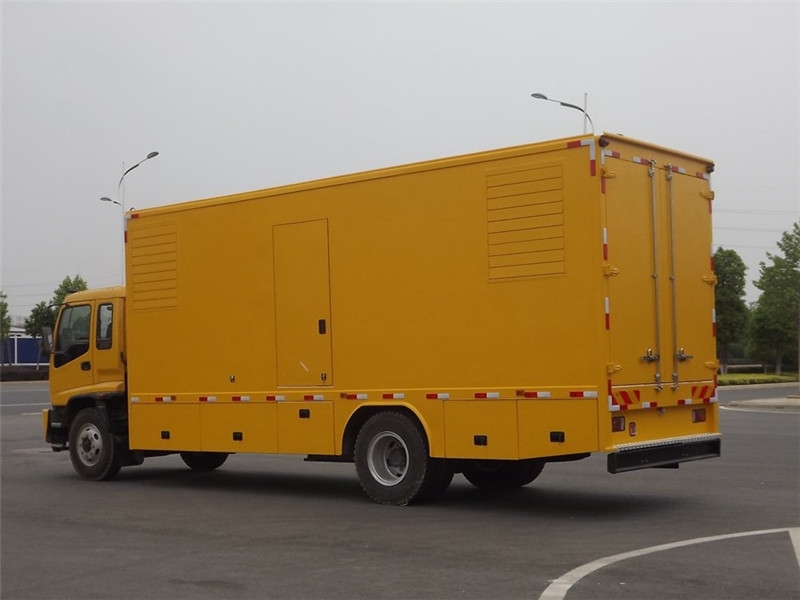 东兴租赁发电机-柴油发电机组机房烟管的布置与安装