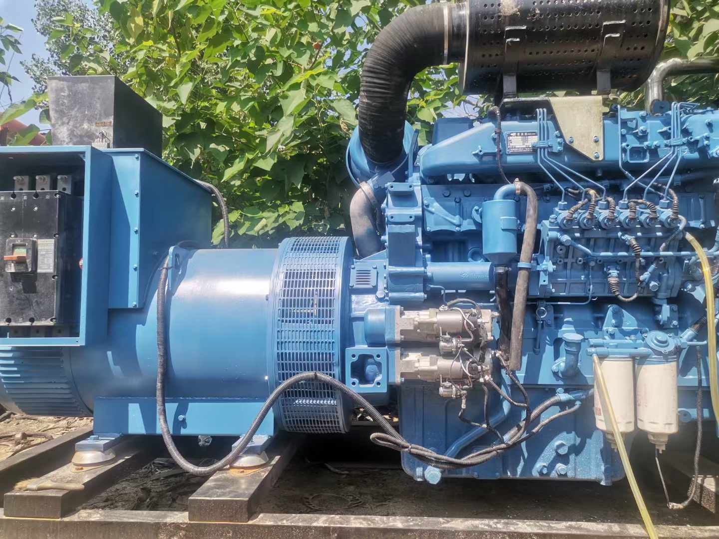东兴详细说明降低 800kW 柴油发电机输出电流波动的方法